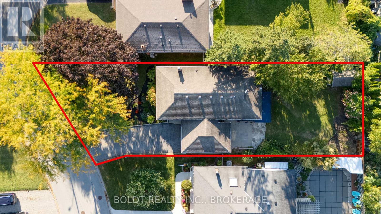 12 BAYSHORE CRESCENT - Image 3