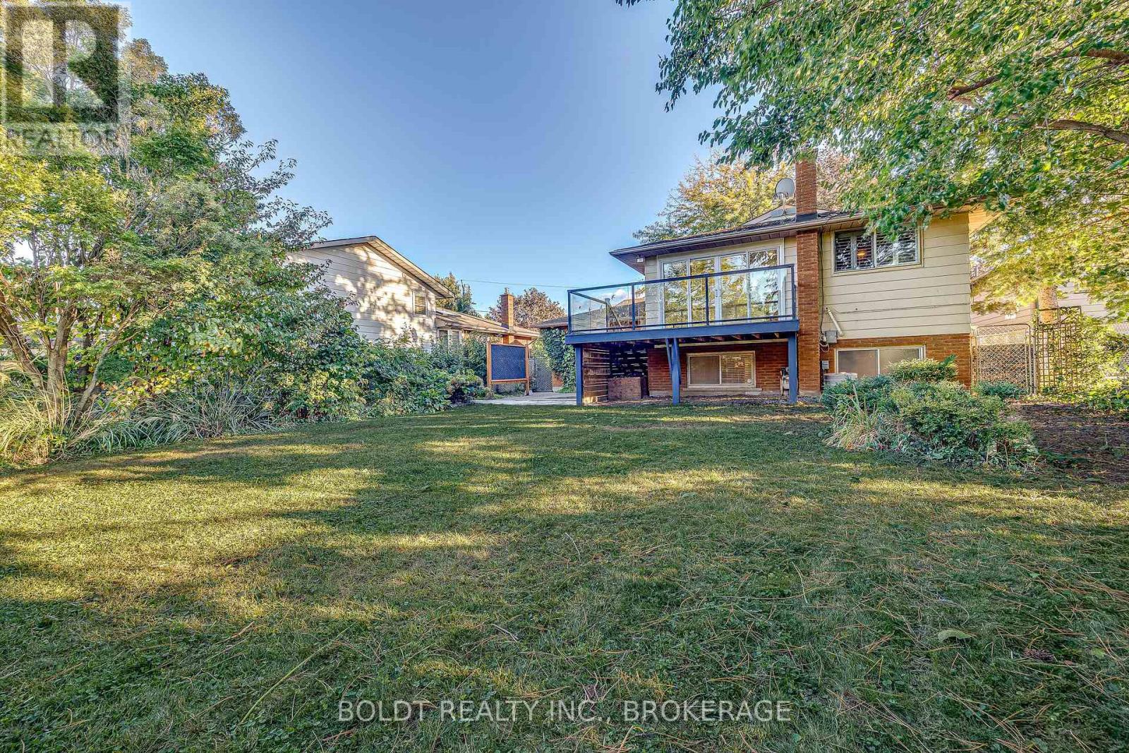 12 BAYSHORE CRESCENT - Image 40