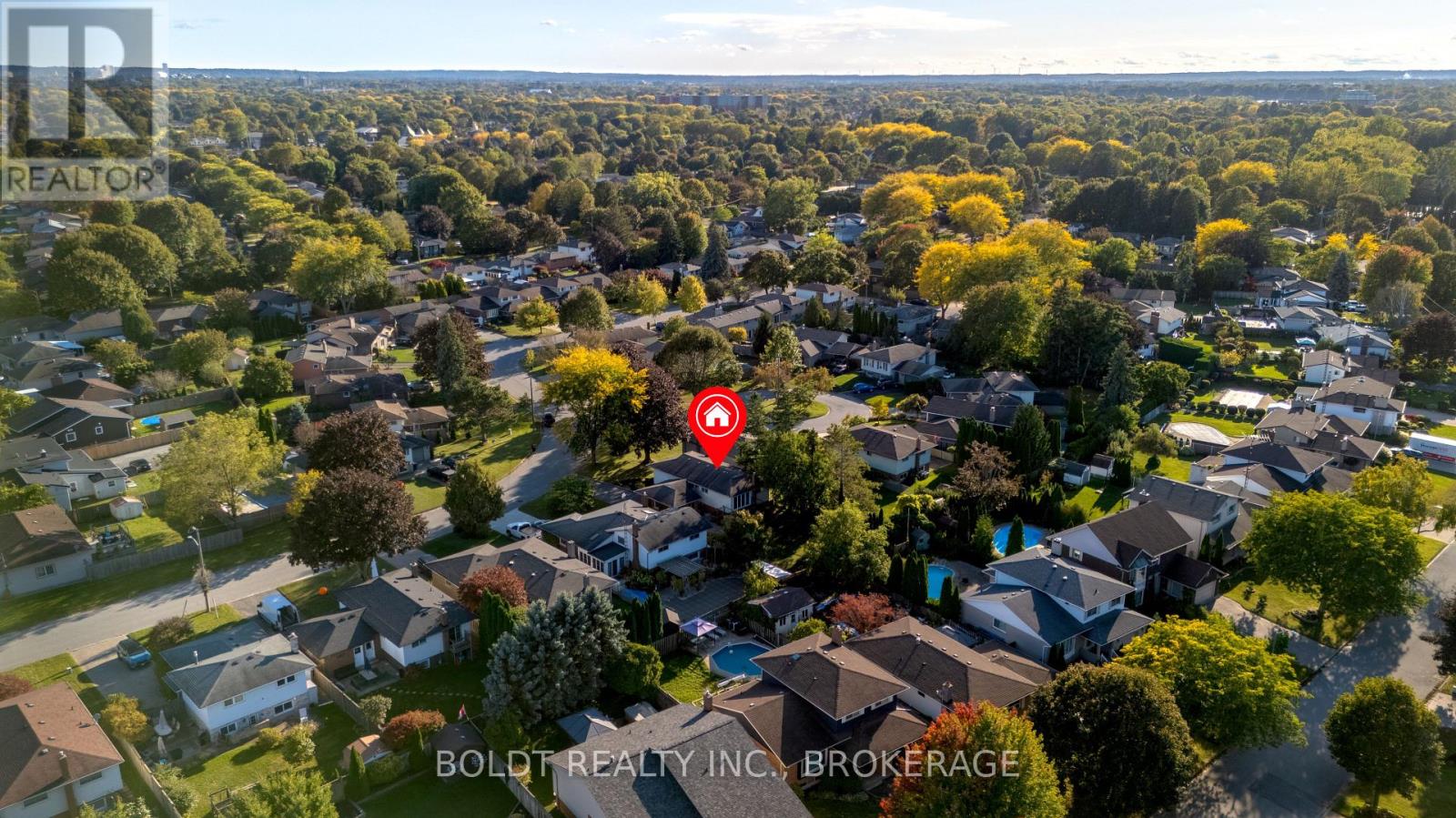 12 BAYSHORE CRESCENT - 42