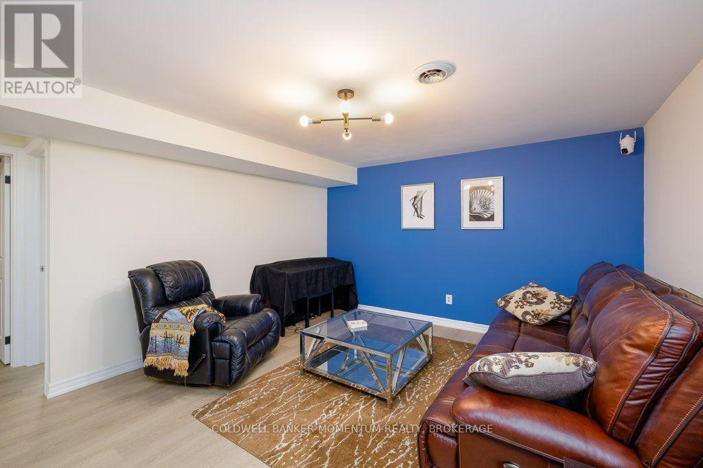 13 LANTANA CIRCLE E - 21