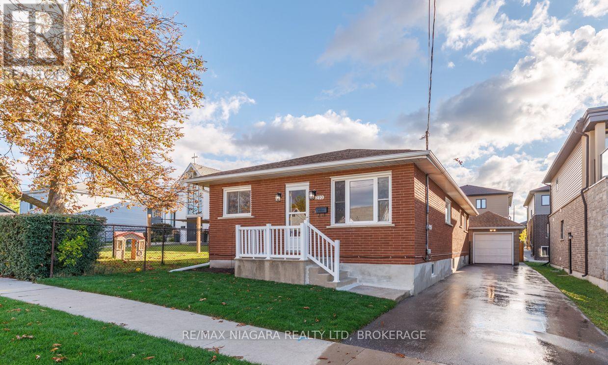 210 TAYLOR STREET - 1