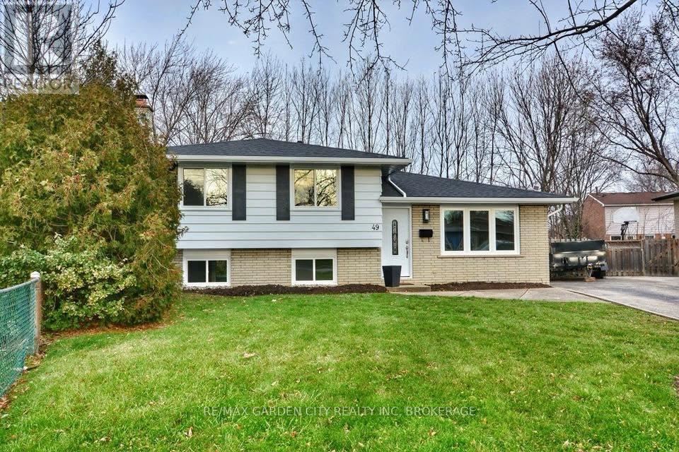 LOWER. - 49 BENDINGROAD CRESCENT, St. Catharines (Lakeport)
