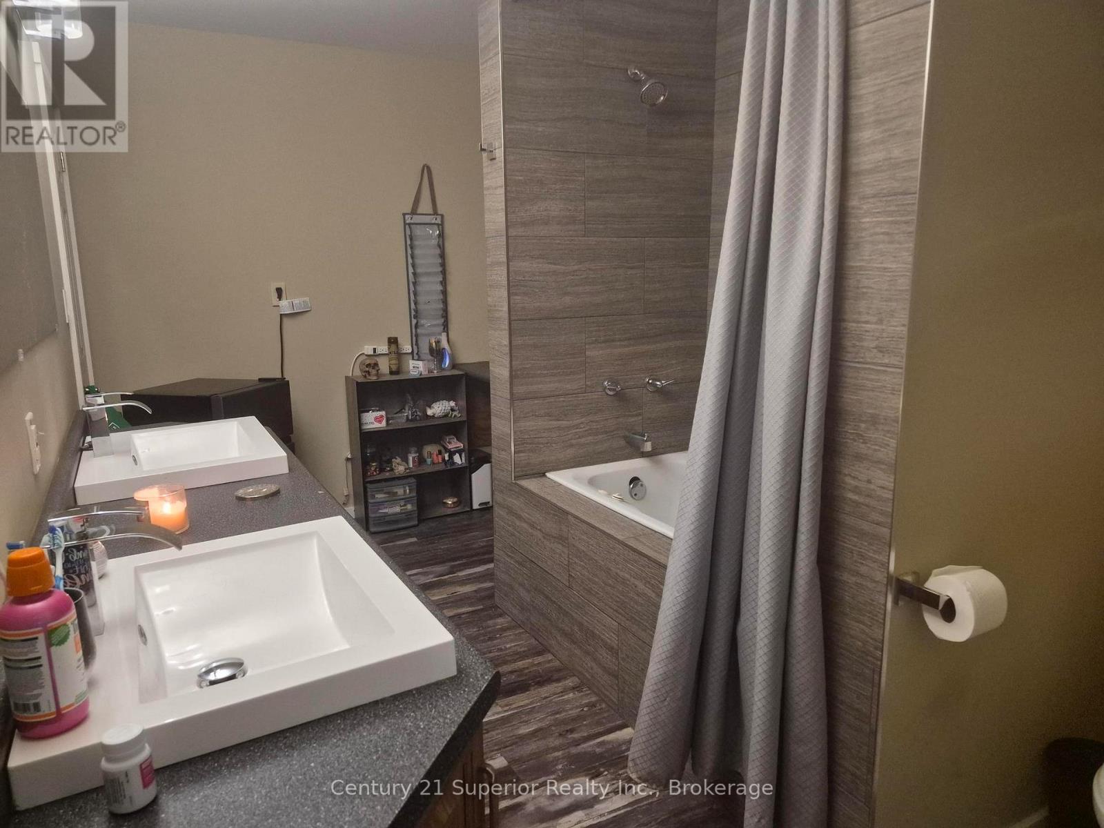 500 PEARY STREET W - Image 34