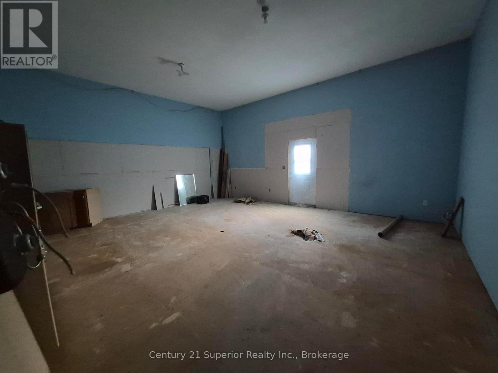 500 PEARY STREET W - Image 45