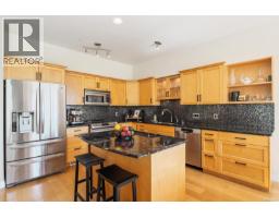 Bedroom - 102 945 Bear Mountain Pkwy, Langford, BC V9B6T1 Photo 12