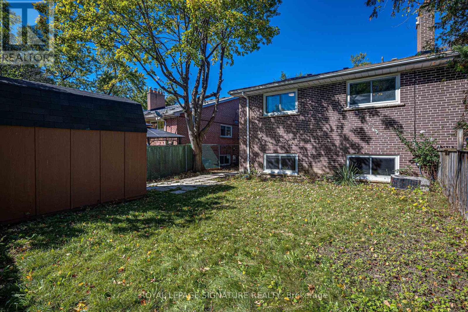 45 FENELON DRIVE - 35