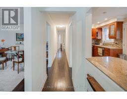 Living room - 45 Fenelon Drive, Toronto, ON M3A3K4 Photo 8