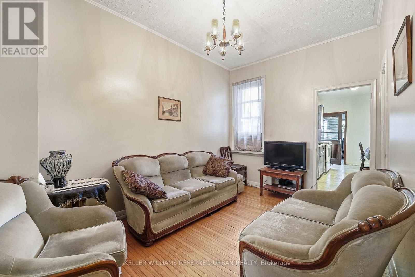 266 Roxton Road, Toronto, ON photo 6