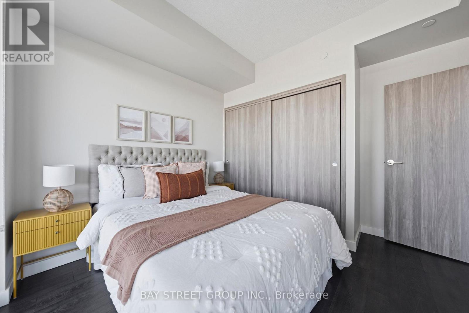 #911 85 MCMAHON DRIVE - 29