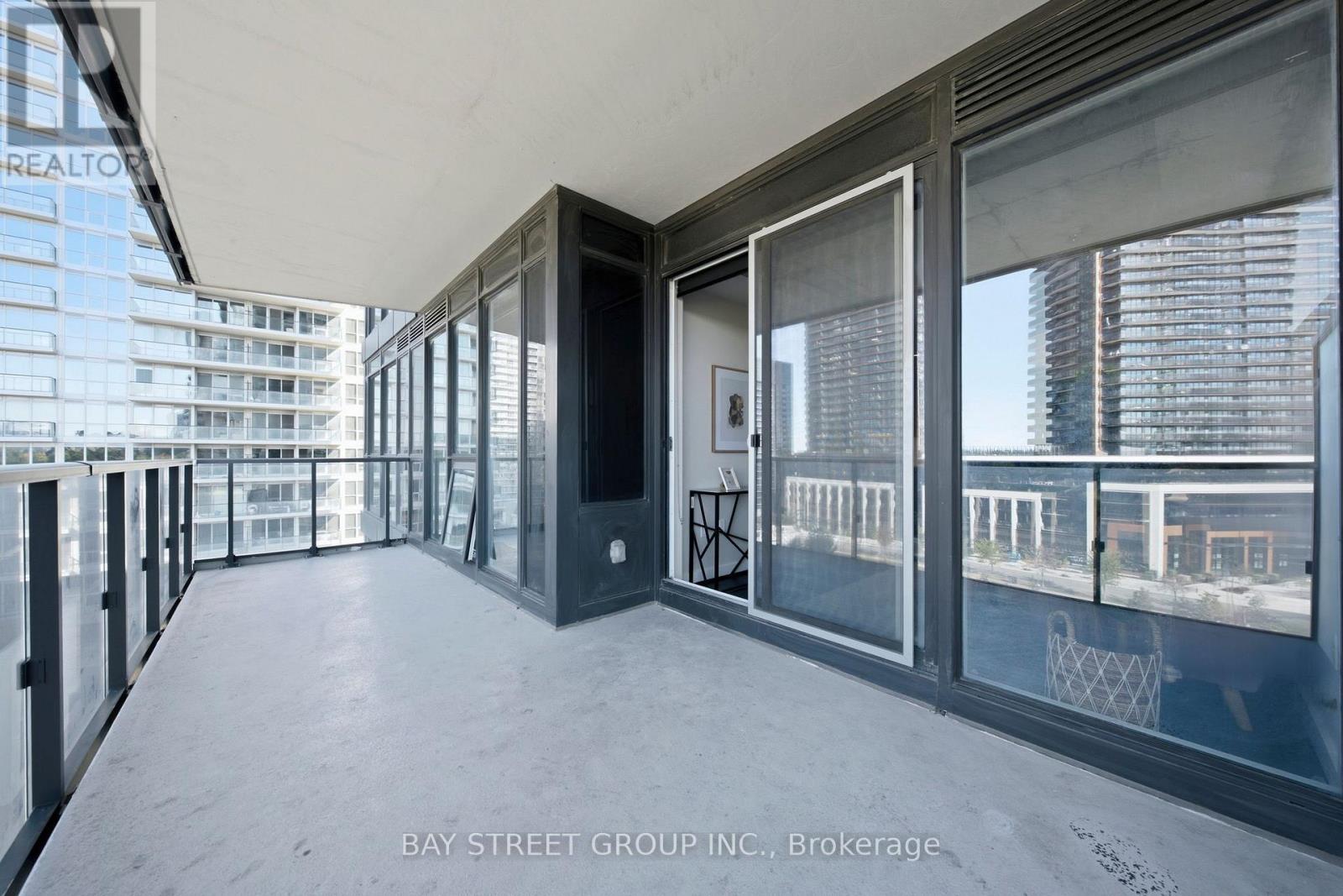 911- 85 McMahon Drive, Toronto, ON photo 33