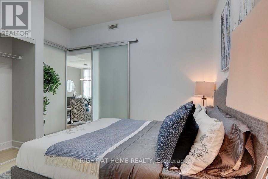 S 828- 112 George Street, Toronto, ON photo 23