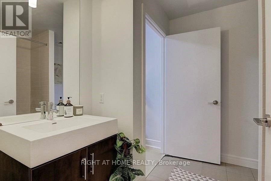 #S 828 112 GEORGE STREET - 27