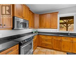 184 Sutacriti Street, Georgian Bluffs, ON N0H1S0 Photo 16