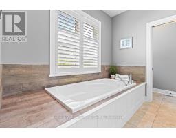 184 Sutacriti Street, Georgian Bluffs, ON N0H1S0 Photo 22