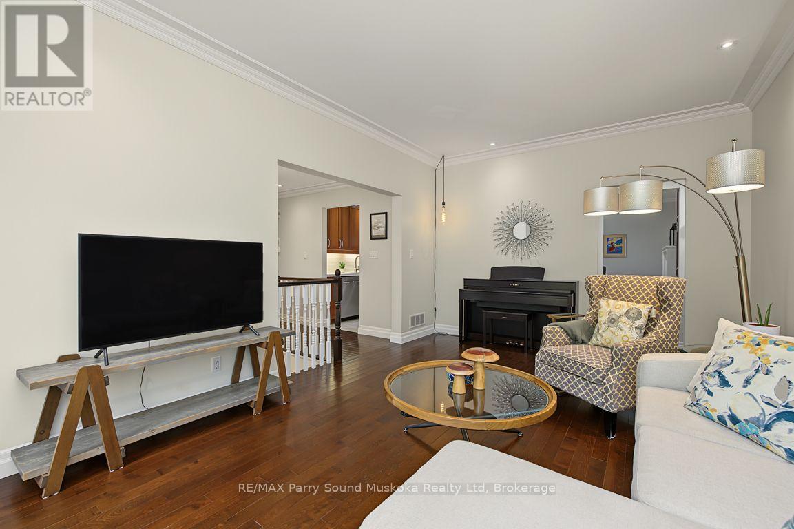 8 ANSLEY STREET - Image 12
