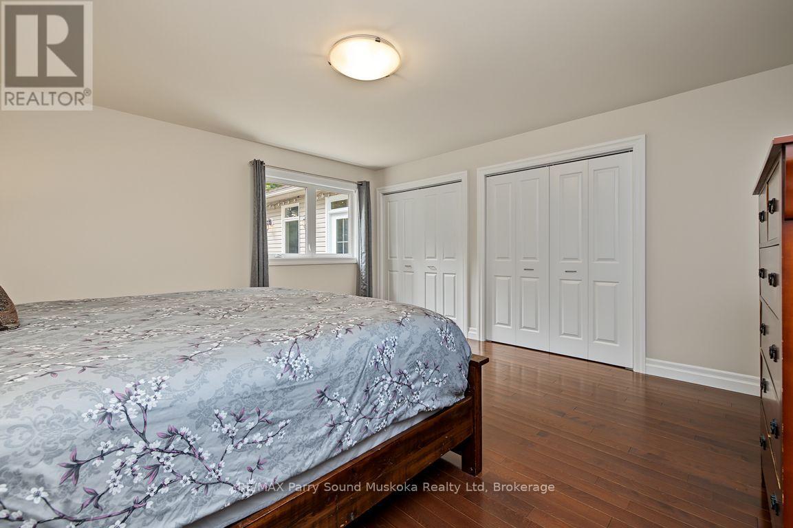 8 ANSLEY STREET - 24