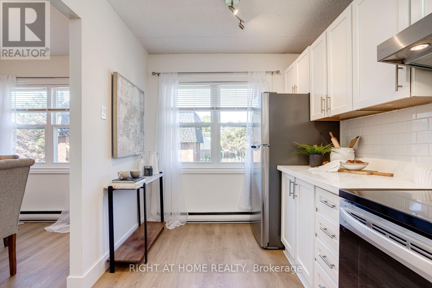 #207 580 MARY STREET E - 5