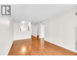 1011 - 8 Lee Centre Drive, Toronto, ON M1H3H8 Photo 10