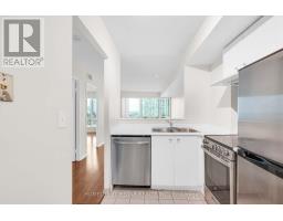 1011 - 8 Lee Centre Drive, Toronto, ON M1H3H8 Photo 17