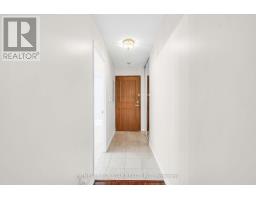 1011 - 8 Lee Centre Drive, Toronto, ON M1H3H8 Photo 7