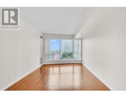 1011 - 8 Lee Centre Drive, Toronto, ON M1H3H8 Photo 9