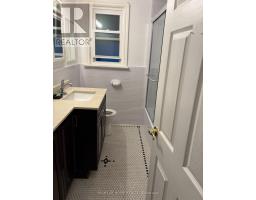 Bedroom 2 - Main Floor - 43 Ridgemoor Avenue, Toronto, ON M1N1M5 Photo 6