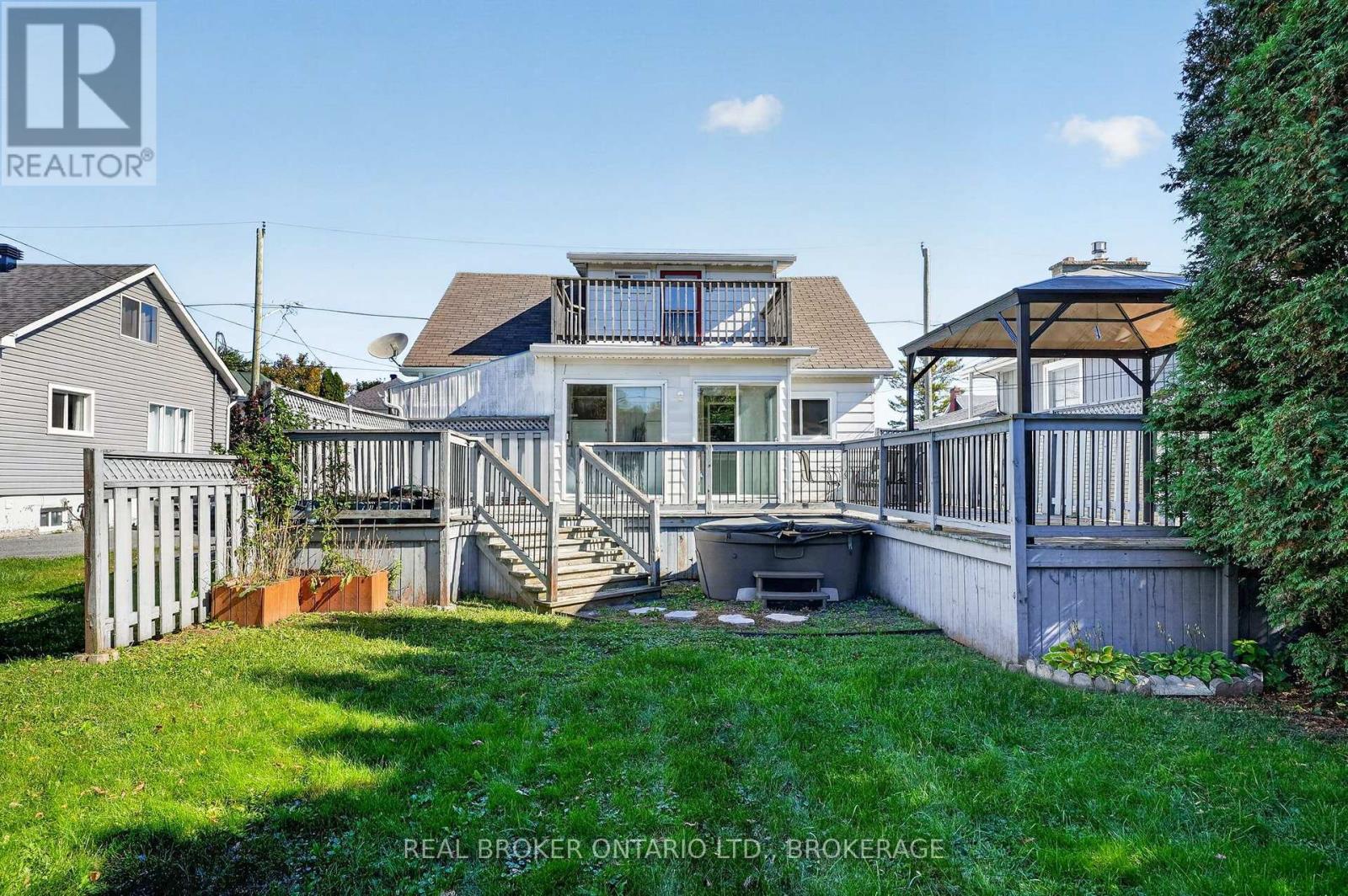 25 DUNBAR AVENUE - Image 34