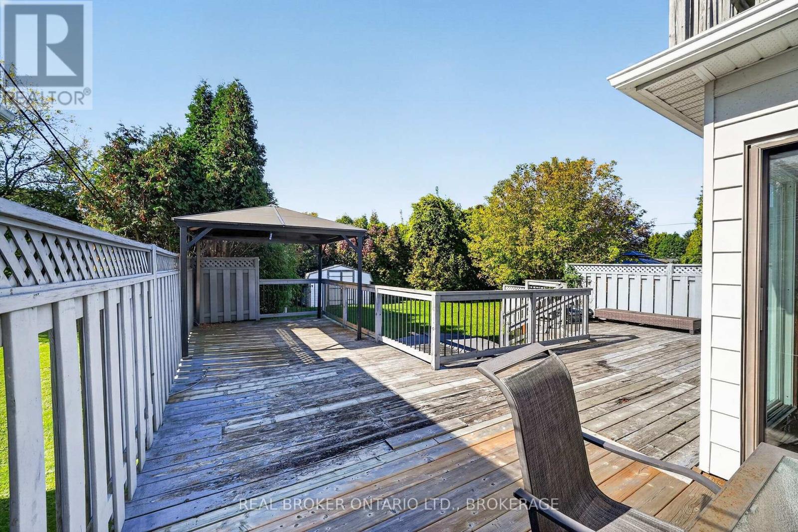 25 DUNBAR AVENUE - Image 38