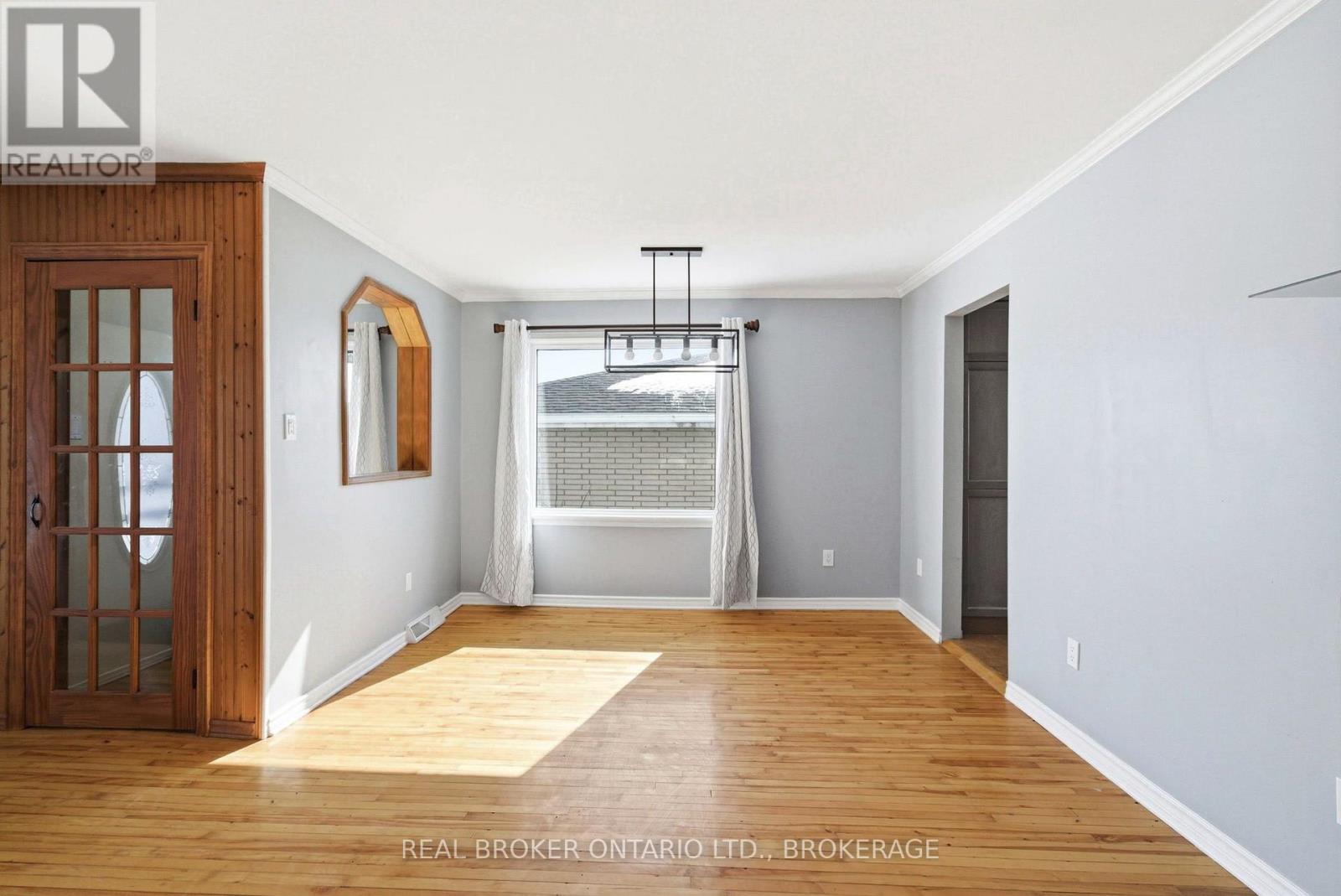 25 DUNBAR AVENUE - Image 6