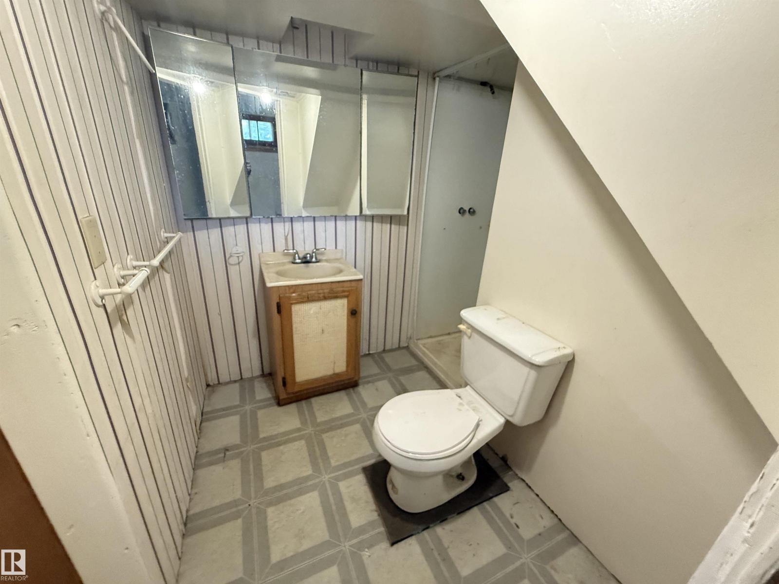 11942 37 ST NW - 27