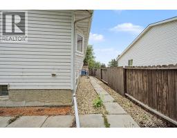 85 Rideau Close Sw, Airdrie, AB T4B1A7 Photo 39