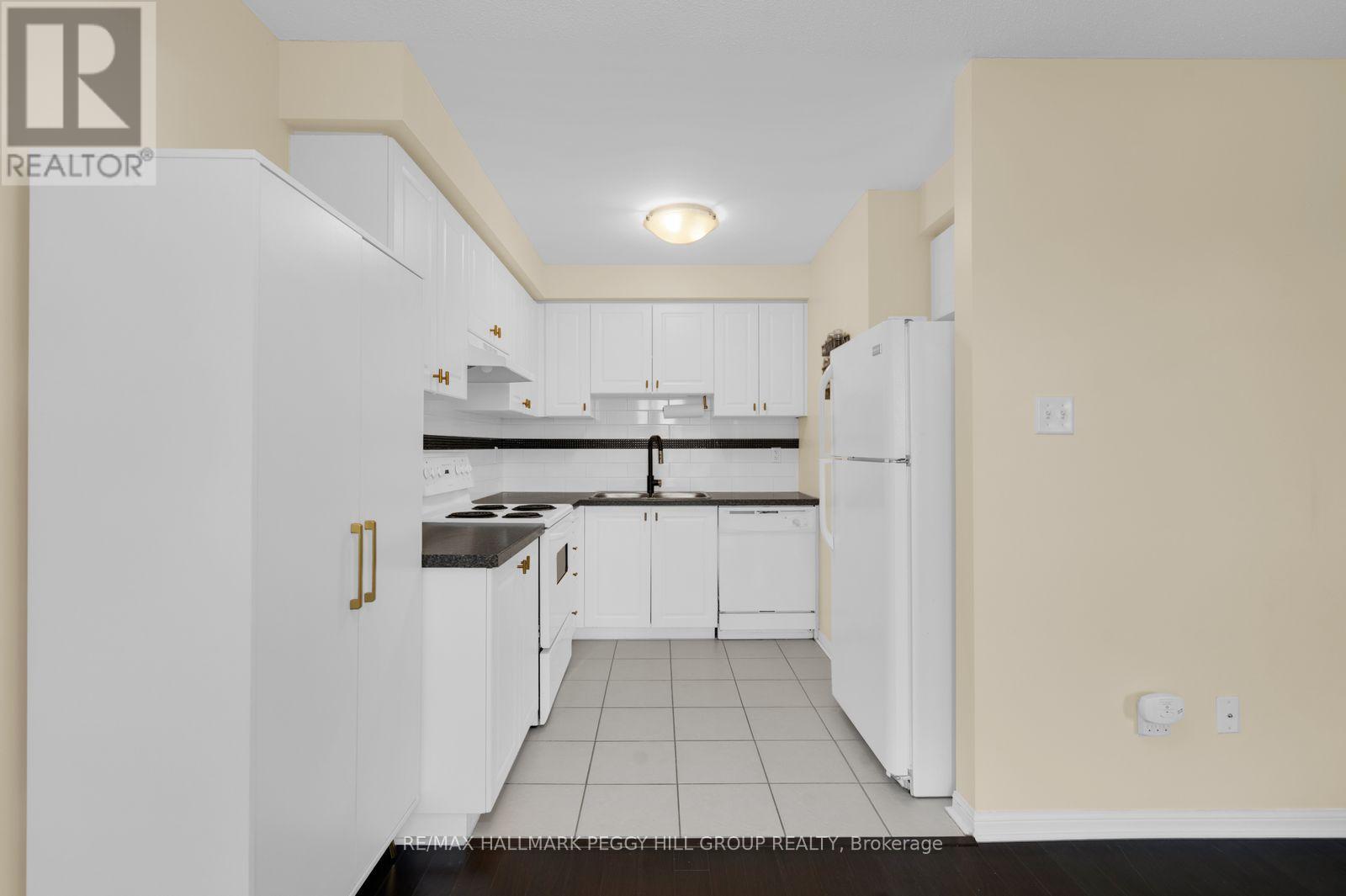 58- 245 Ferndale Drive South, Barrie, ON photo 3