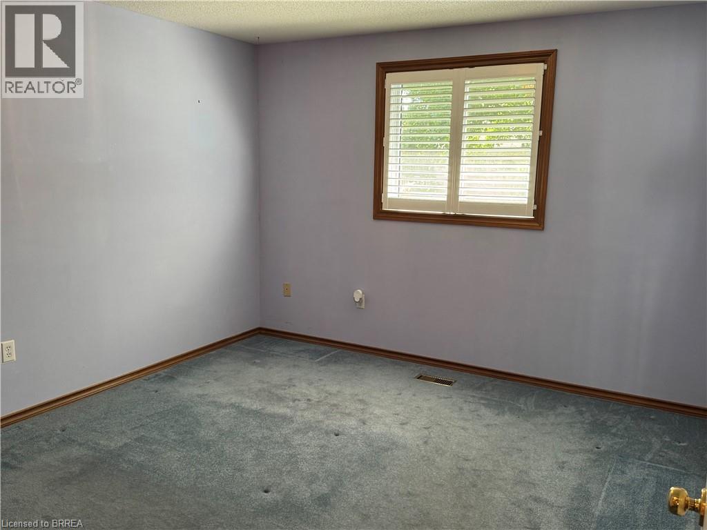 #16 60 WHITLAW Way - 15