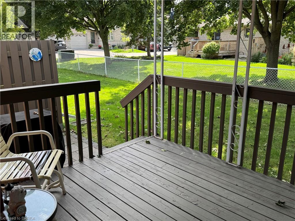 #16 60 WHITLAW Way - 22