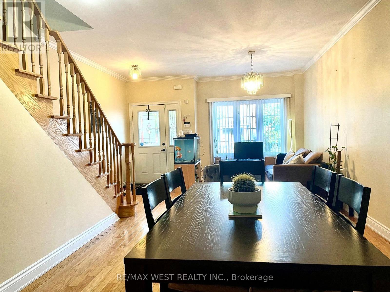 94A Mulock Avenue, Toronto, ON photo 5