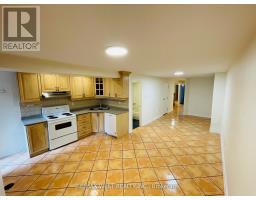 Kitchen - 94a Mulock Avenue, Toronto, ON M6N3C6 Photo 7