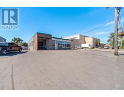 34 Rivalda Road E, Toronto, ON M9M2M3 Photo 10