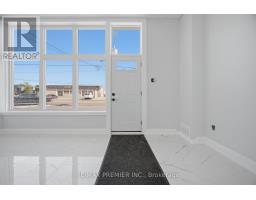34 Rivalda Road E, Toronto, ON M9M2M3 Photo 12