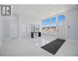 34 Rivalda Road E, Toronto, ON M9M2M3 Photo 16