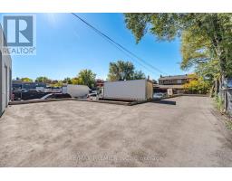 34 Rivalda Road E, Toronto, ON M9M2M3 Photo 44