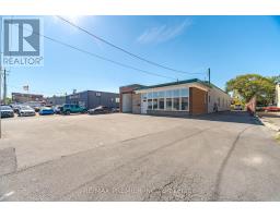 34 Rivalda Road E, Toronto, ON M9M2M3 Photo 8