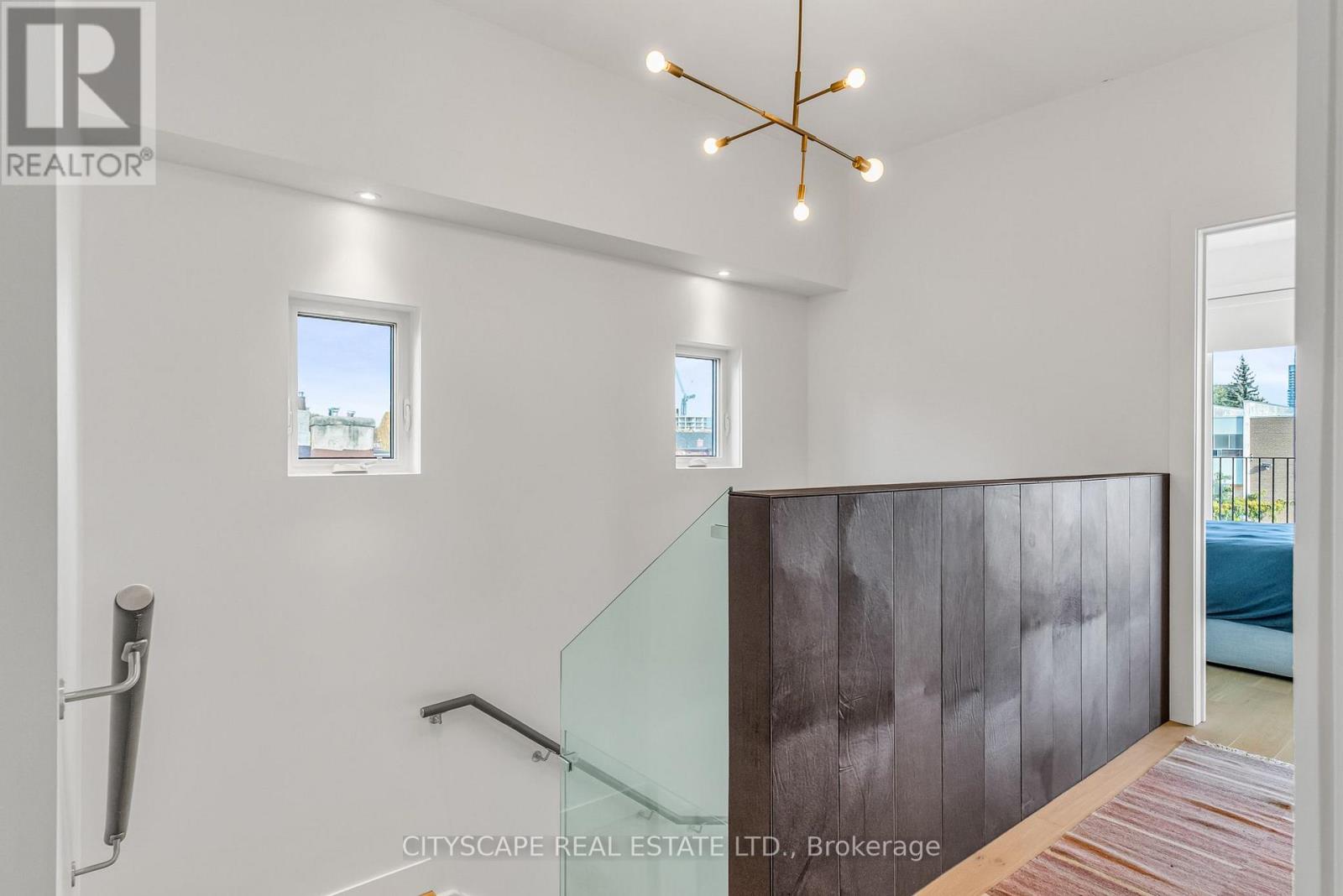 61 Edwin Avenue — photo 32