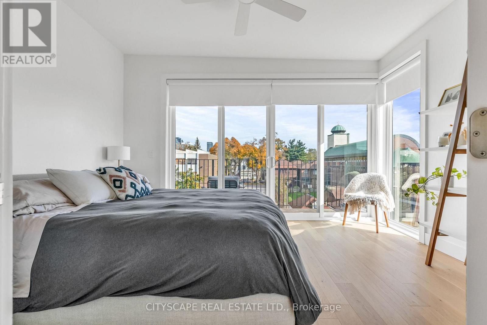 61 Edwin Avenue — photo 34