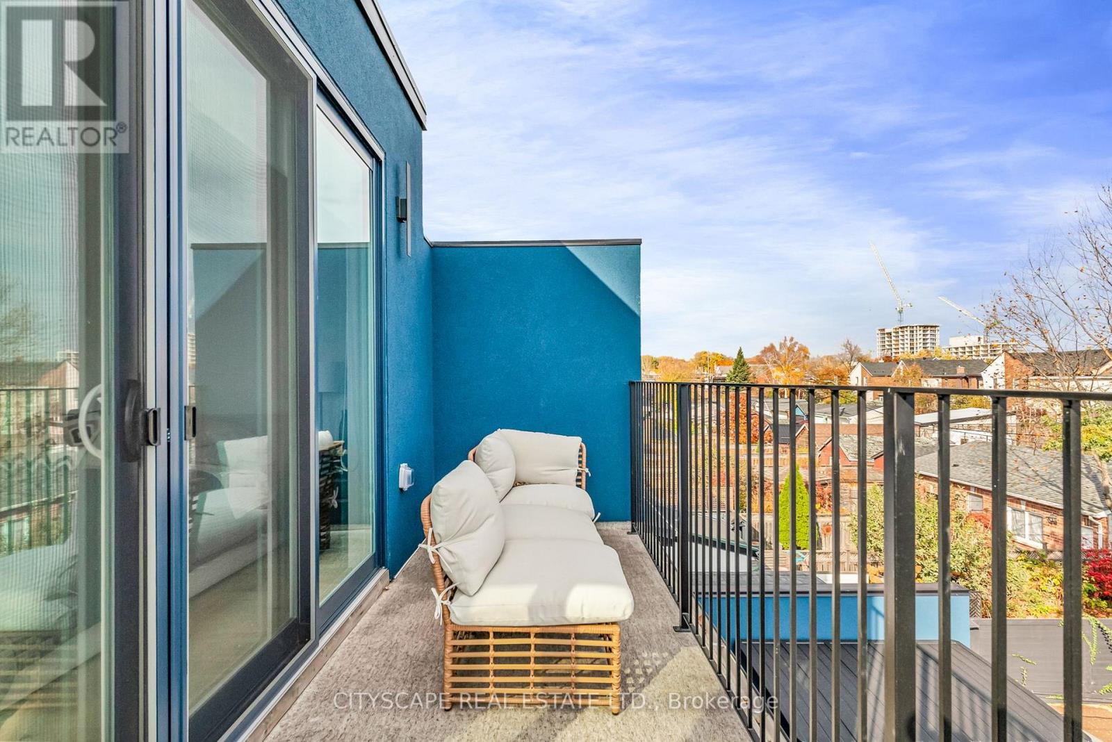 61 Edwin Avenue — photo 36