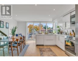Upper - 61 Edwin Avenue, Toronto, ON M6P3Z5 Photo 11
