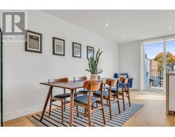 Upper - 61 Edwin Avenue, Toronto, ON M6P3Z5 Photo 12