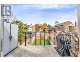 Upper - 61 Edwin Avenue, Toronto, ON M6P3Z5 Photo 18