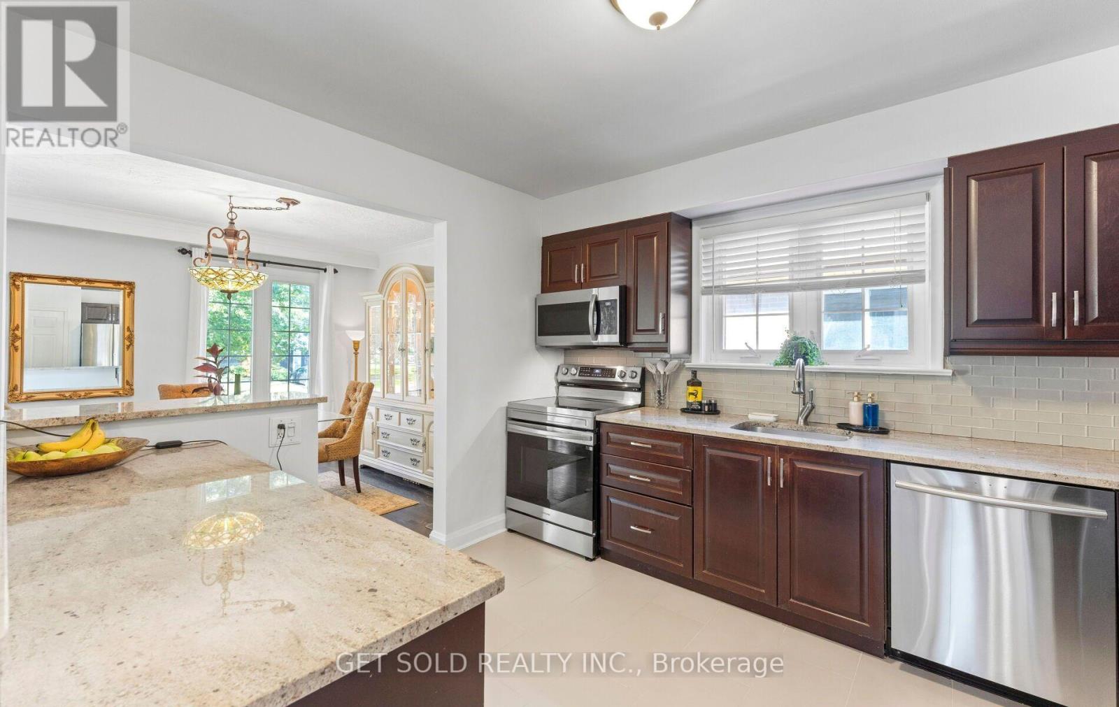 7 Watercliffe Road, Toronto, ON photo 12