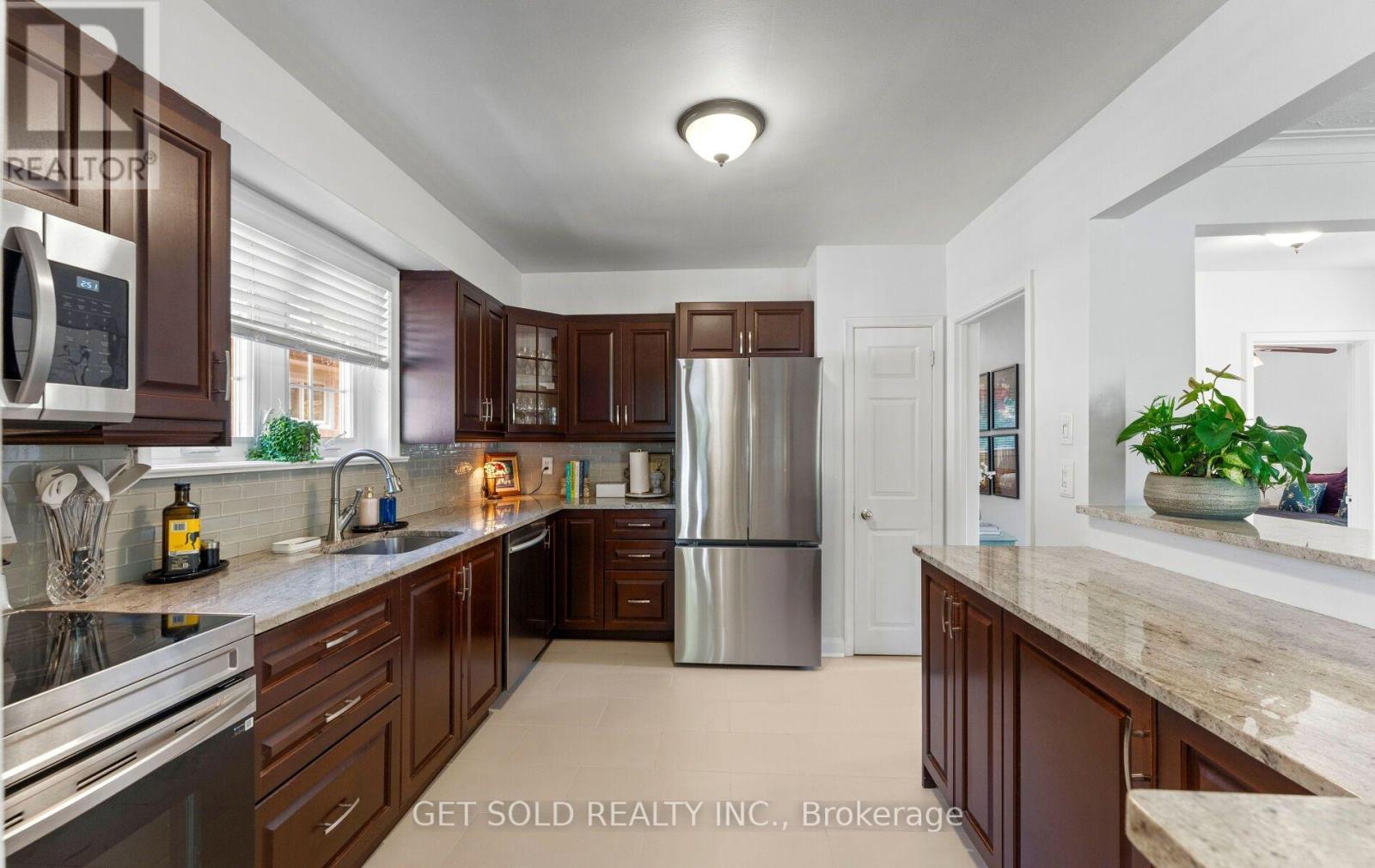 7 Watercliffe Road, Toronto, ON photo 13