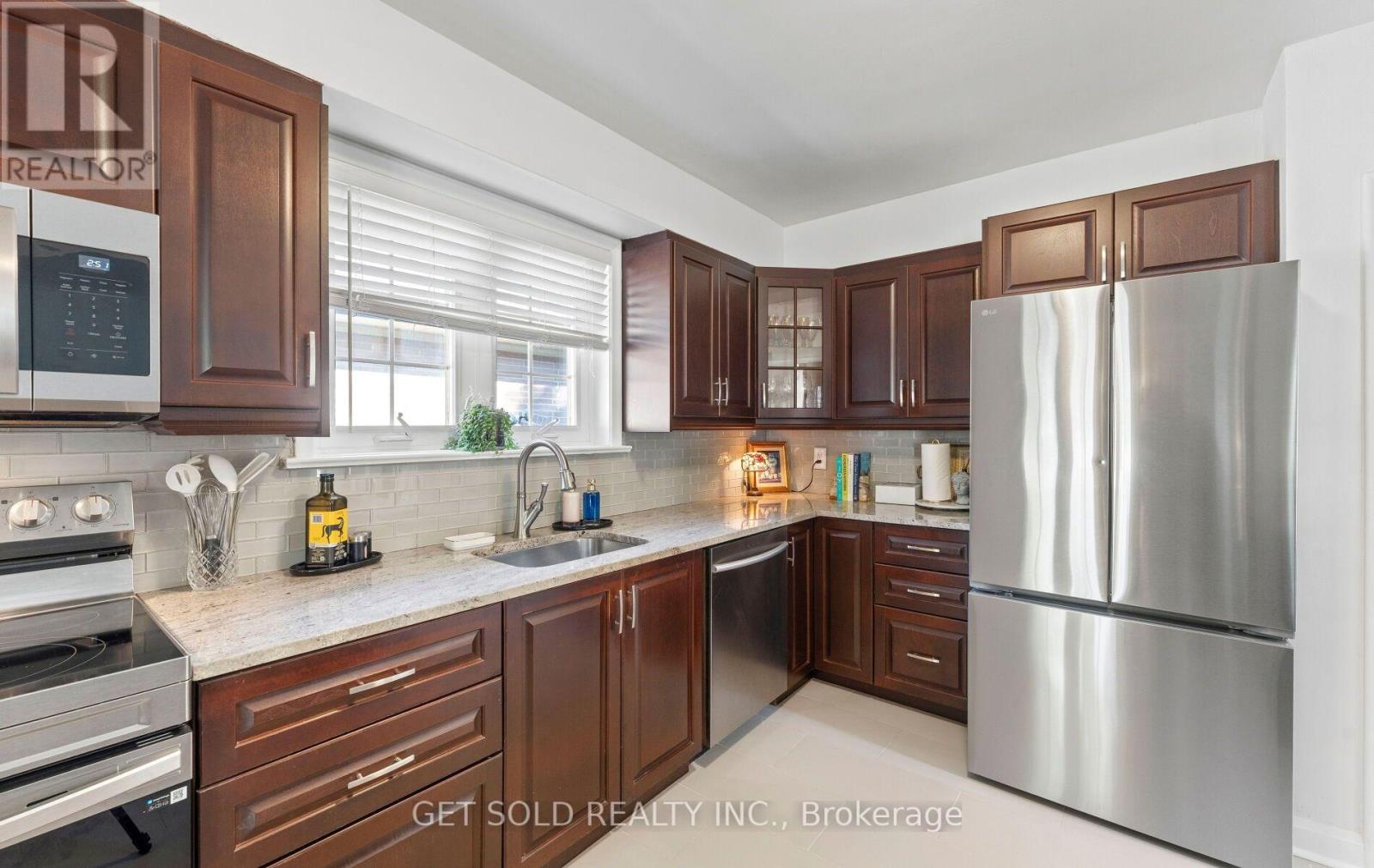 7 Watercliffe Road, Toronto, ON photo 14